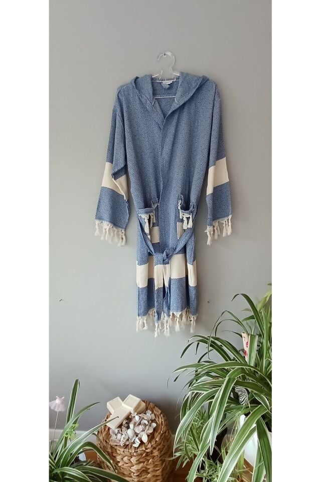 %100 BULDAN PAMUKLU PEŞTAMAL BORNOZ SPA EL DOKUMASI