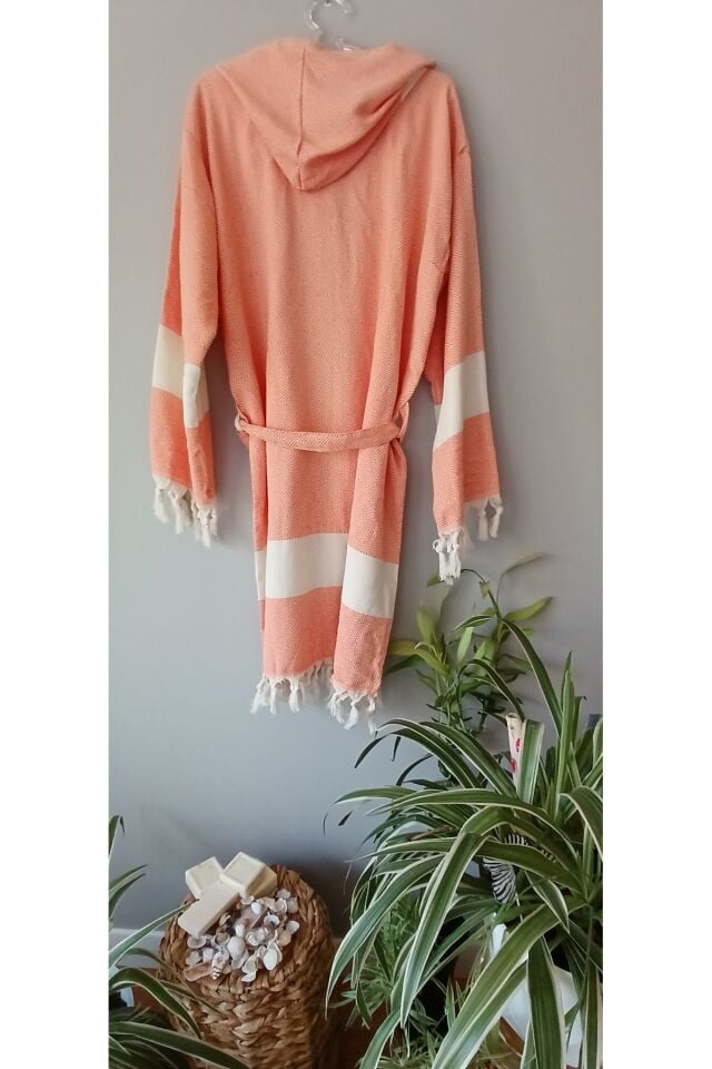 %100 BULDAN PAMUKLU PEŞTAMAL BORNOZ SPA EL DOKUMASI